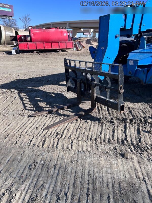 2016 GENIE GTH-1056