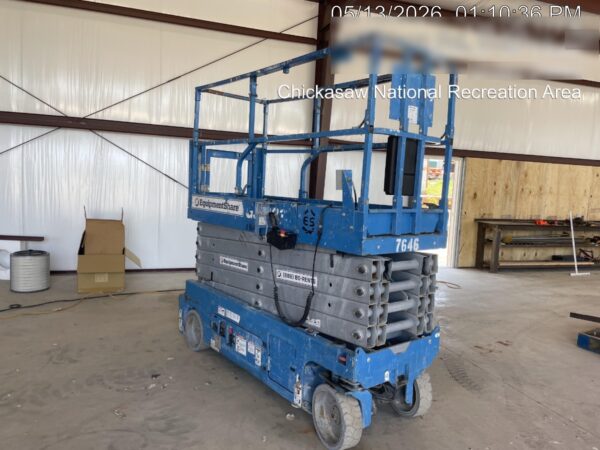 2017 GENIE GS-3232