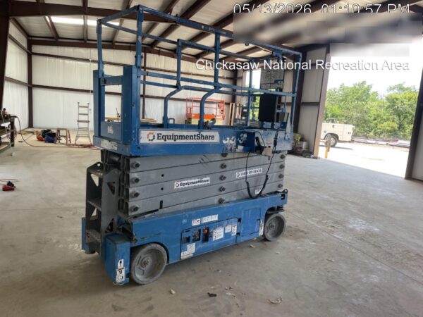 2017 GENIE GS-3232
