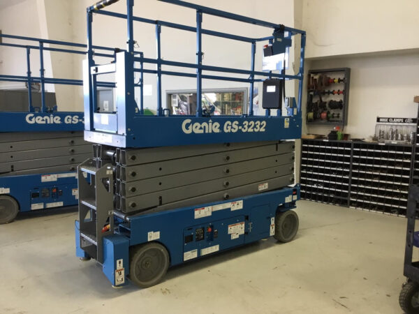 2017 GENIE GS-3232