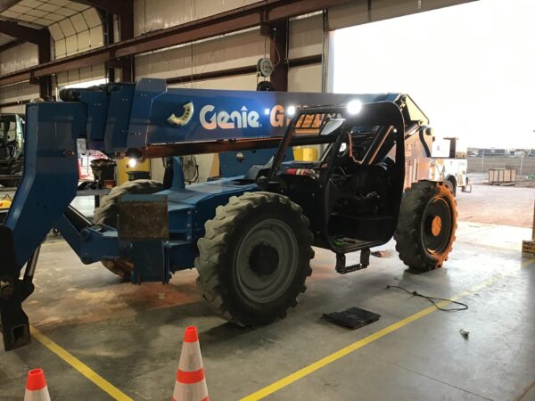 2017 GENIE GTH-1056