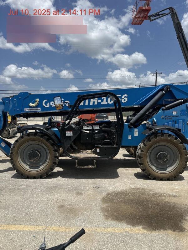 2017 GENIE GTH-1056