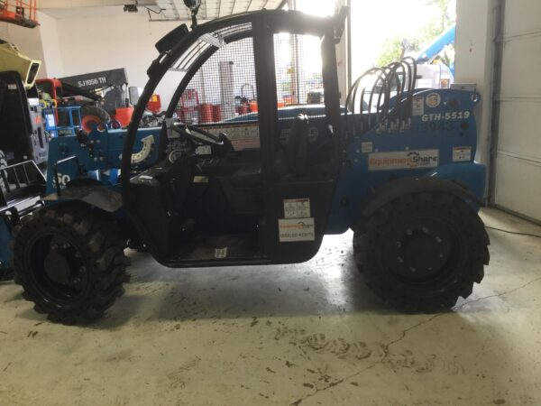 2017 GENIE GTH-5519