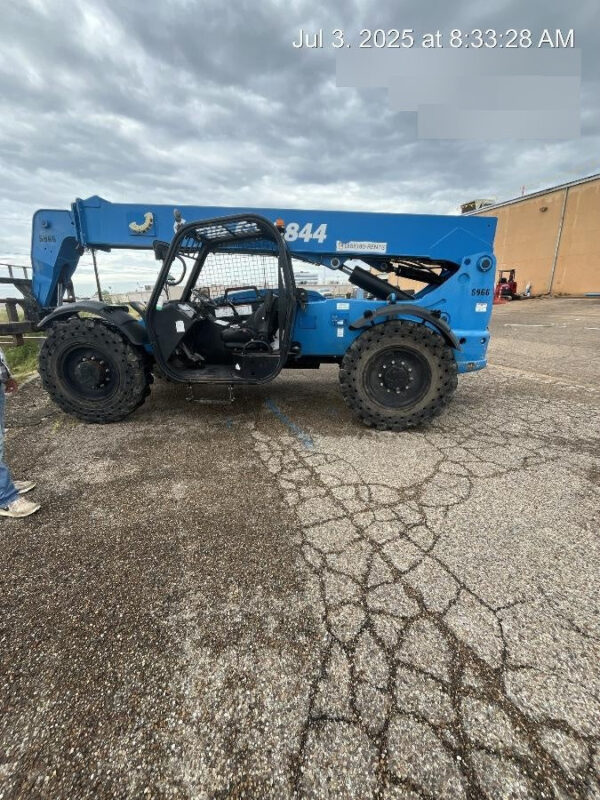 2017 GENIE GTH-844