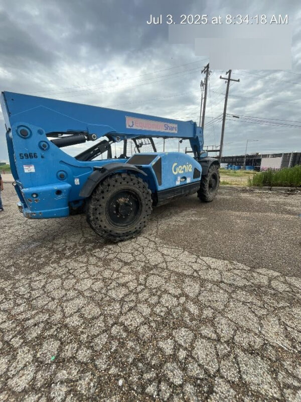 2017 GENIE GTH-844