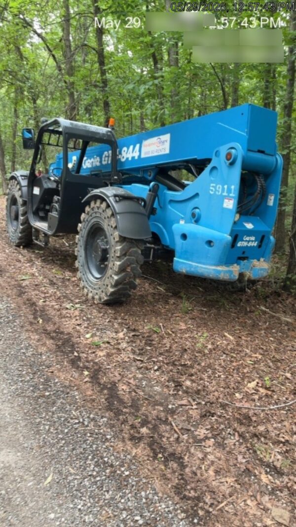 2017 GENIE GTH-844