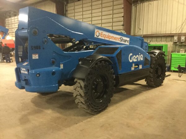 2017 GENIE GTH-844