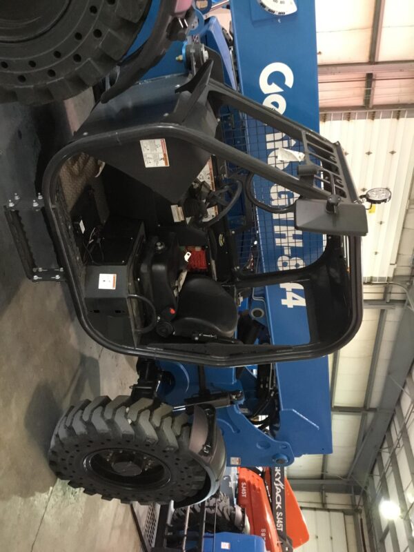 2017 GENIE GTH-844