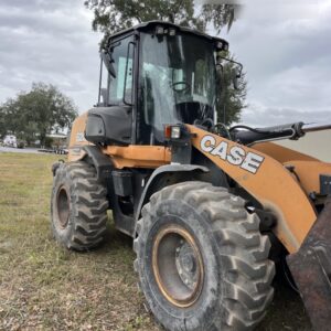2018 CASE 621G