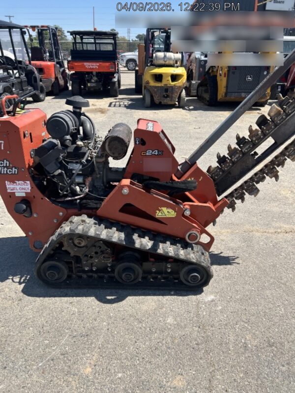2018 DITCH WITCH C24XA