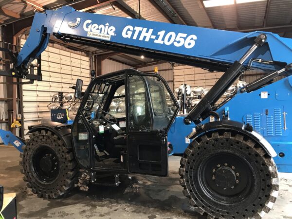 2018 GENIE GTH-1056
