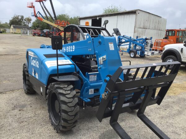 2018 GENIE GTH-5519