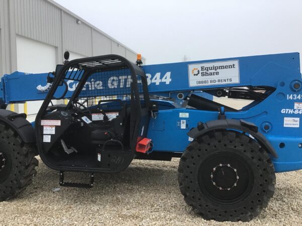 2018 GENIE GTH-844