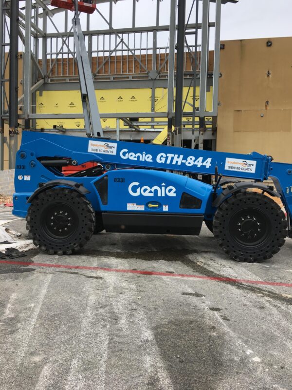 2018 GENIE GTH-844