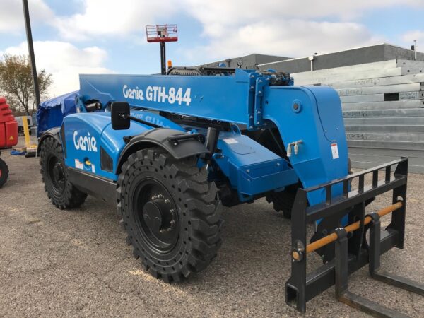 2018 GENIE GTH-844