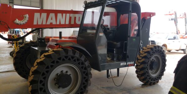 2018 MANITOU MTA8044