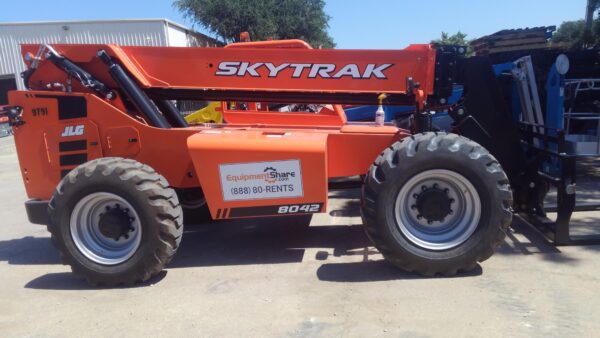 2018 SKYTRAK 8042