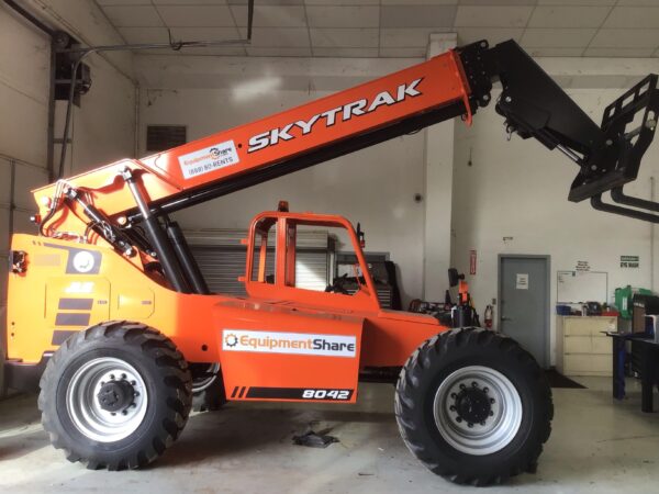 2018 SKYTRAK 8042
