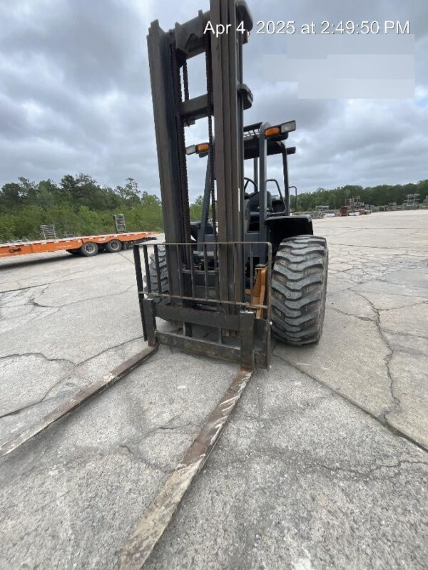 2019 CASE 588H