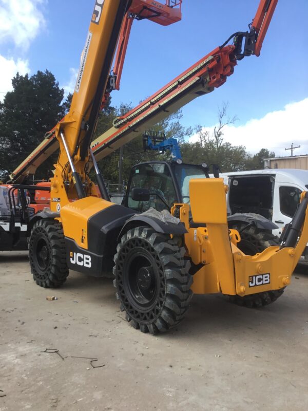 2019 JCB 512-56