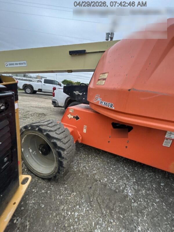 2019 JLG 660SJ