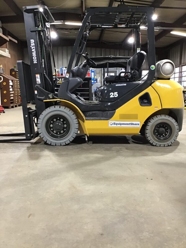 2019 KOMATSU FG25T-16 2019 KOMATSU FG25T-16