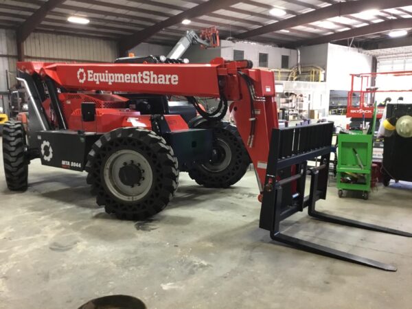 2019 MANITOU MTA8044