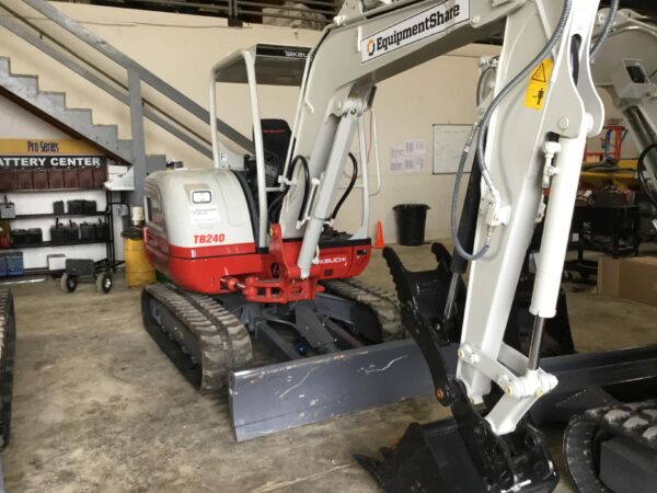 2019 TAKEUCHI TB240 2019 TAKEUCHI TB240