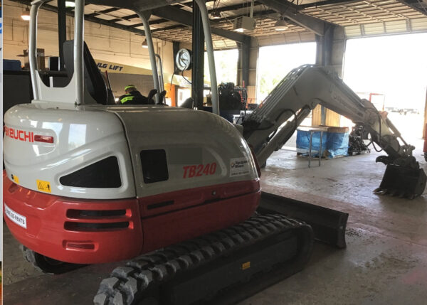 2019 TAKEUCHI TB240