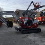 2019 TAKEUCHI TB260