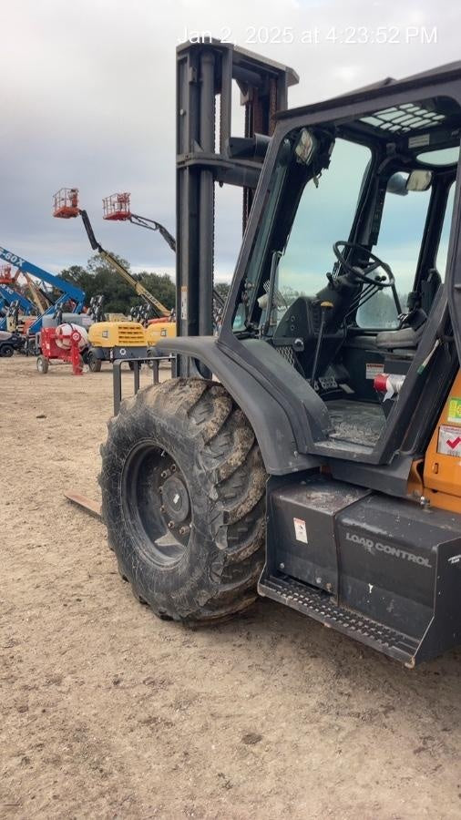 2020 CASE 586H