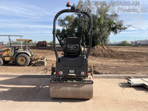 2020 CASE DV26CD