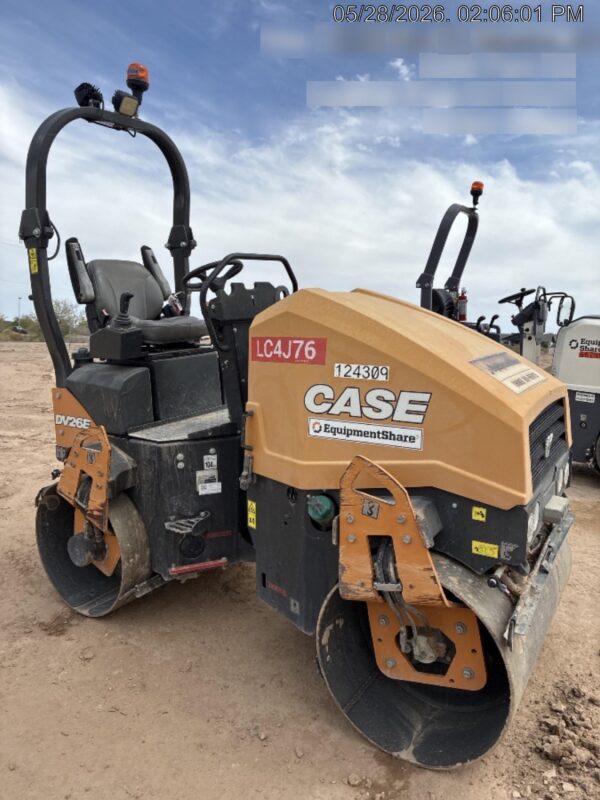 2020 CASE DV26E