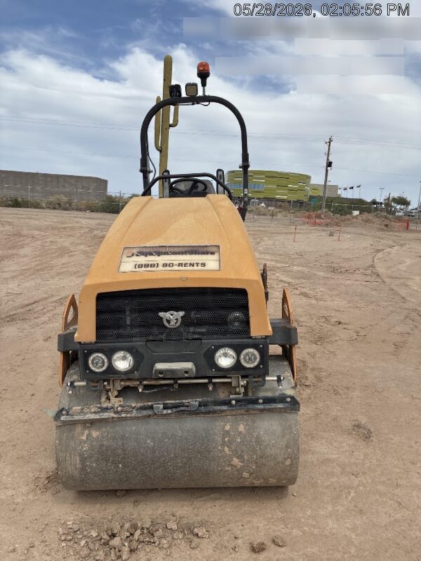 2020 CASE DV26E