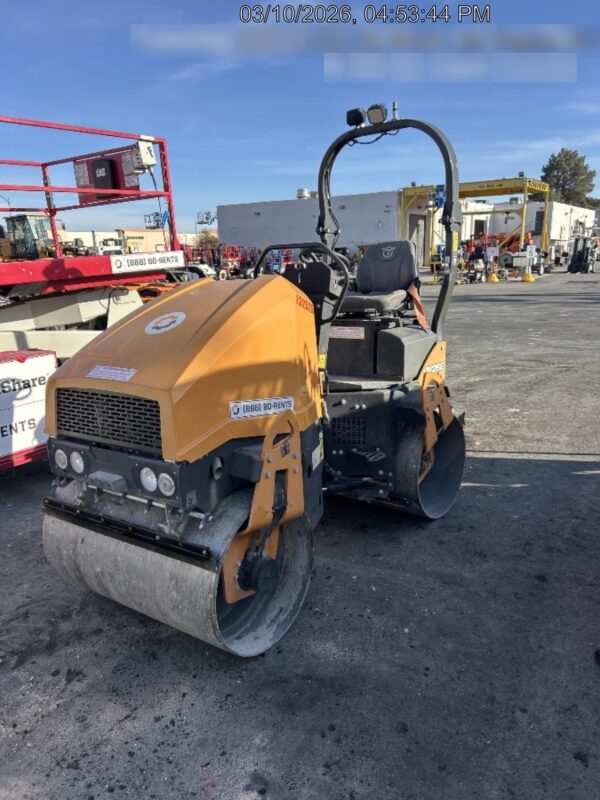 2020 CASE DV26E