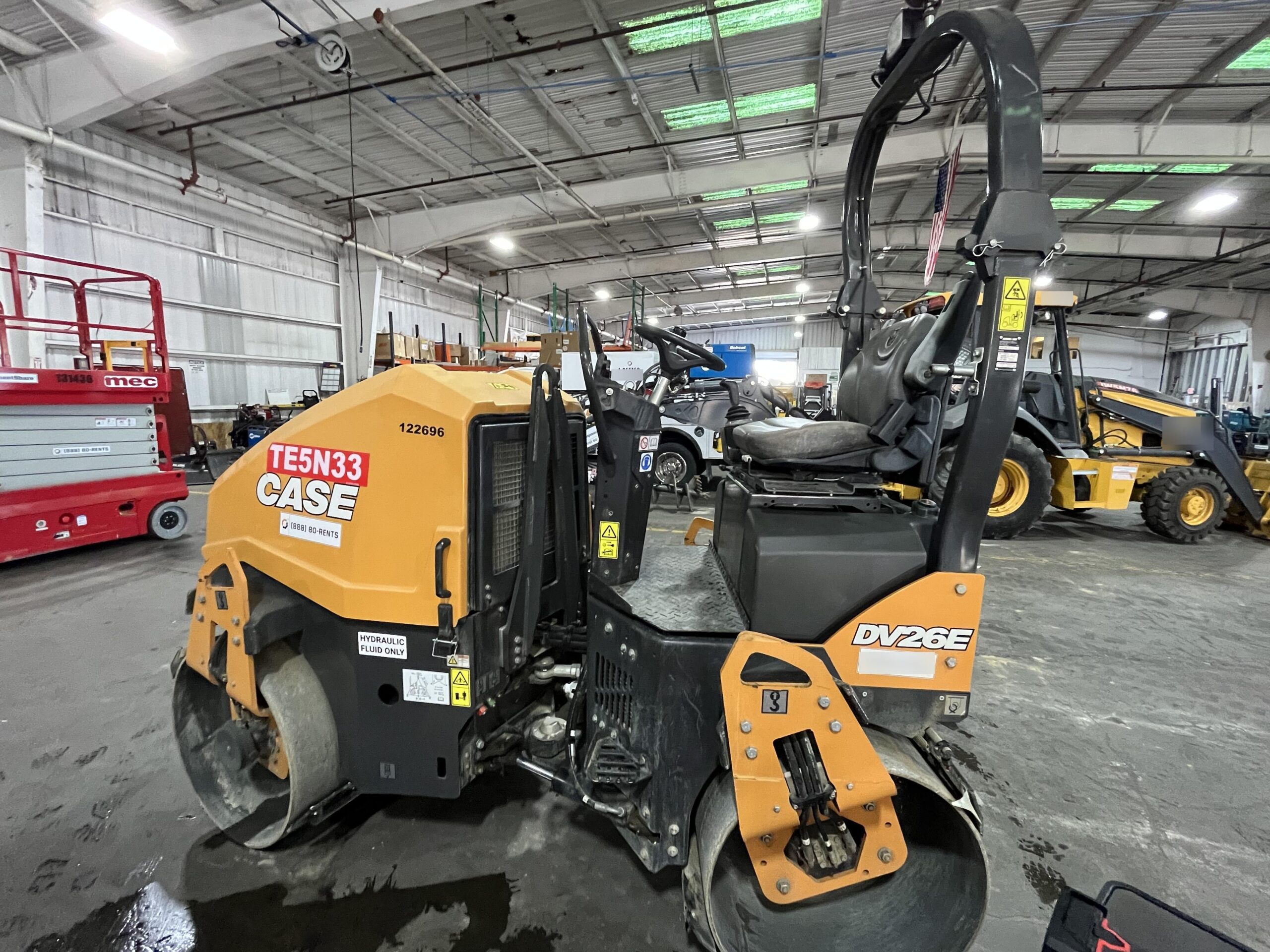 2020 CASE DV26E