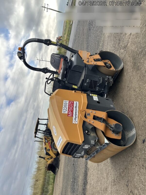 2020 CASE DV26E