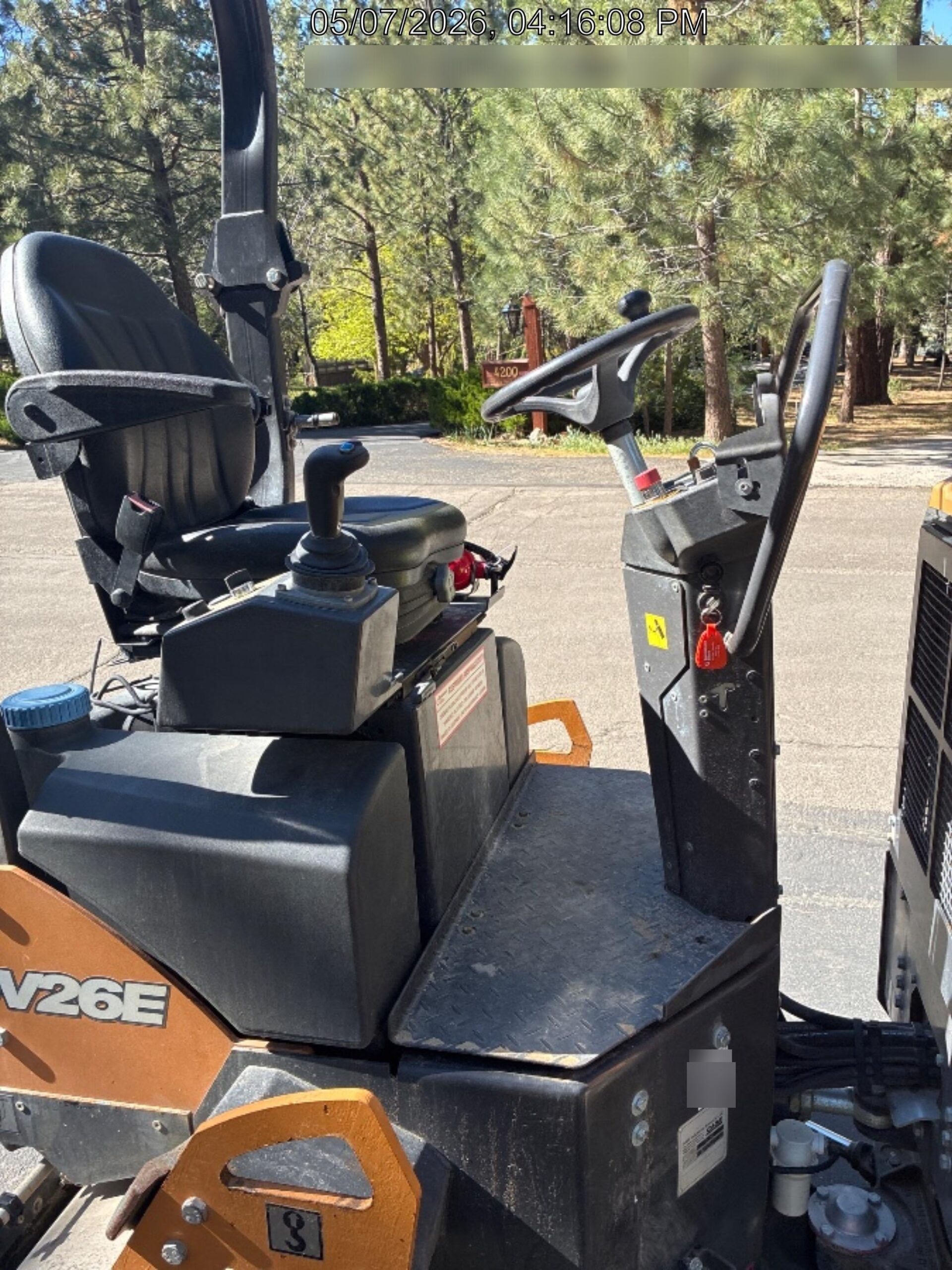 2020 CASE DV26E