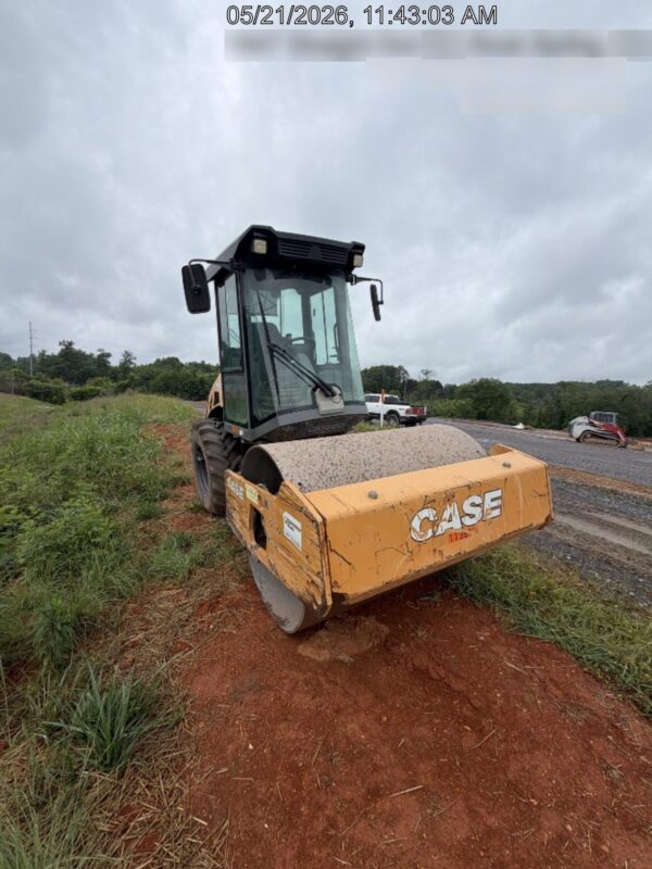 2020 CASE SV207E