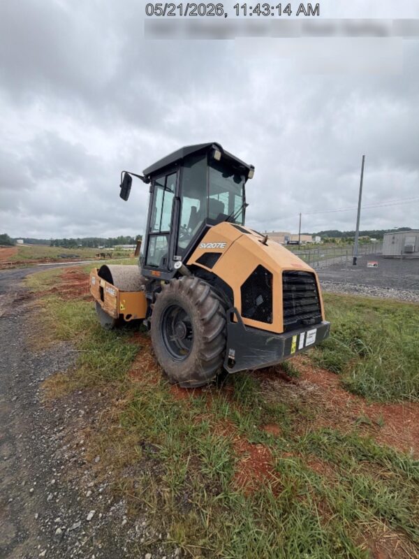 2020 CASE SV207E