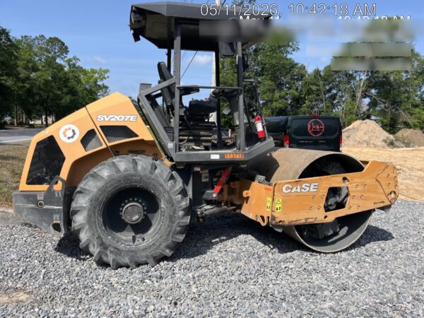 2020 CASE SV207E