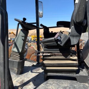 2020 CASE SV207E