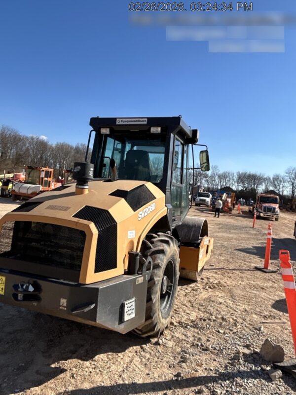 2020 CASE SV208D