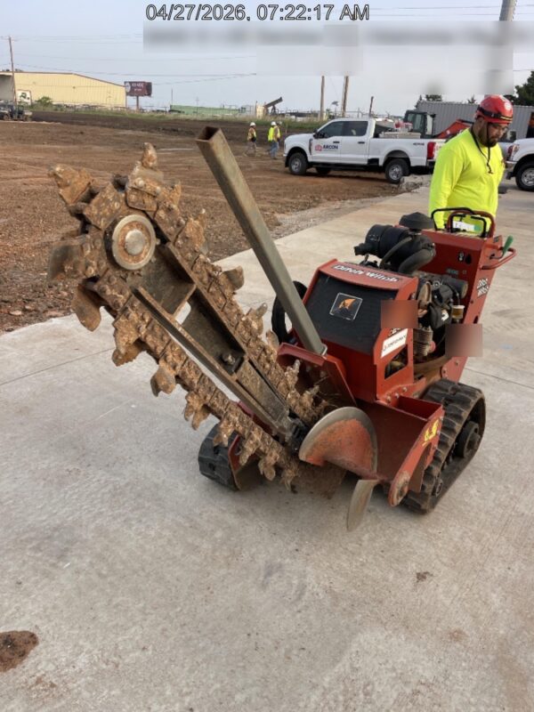 2020 DITCH WITCH C24XA