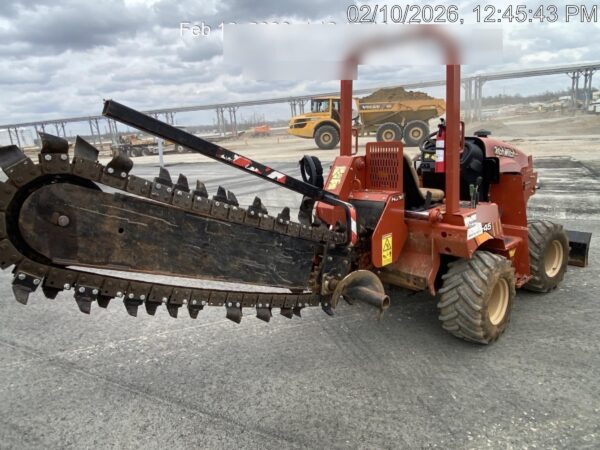 2020 DITCH WITCH RT45A