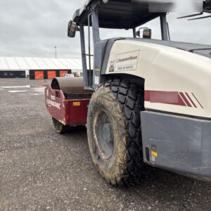 2020 DYNAPAC CA2500D