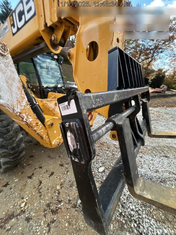 2020 JCB 512-56