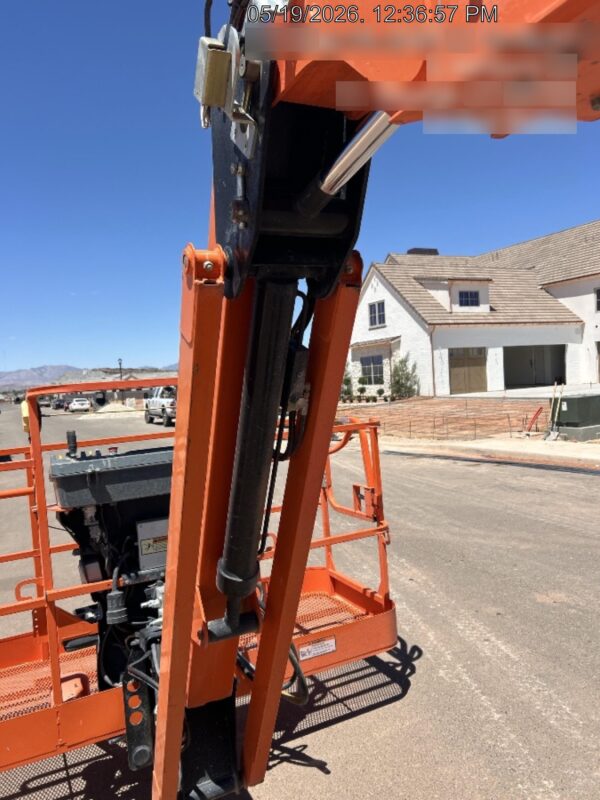 2020 JLG 660SJ