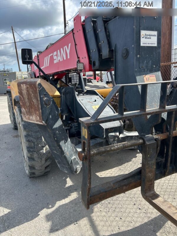 2020 SANY STH1056