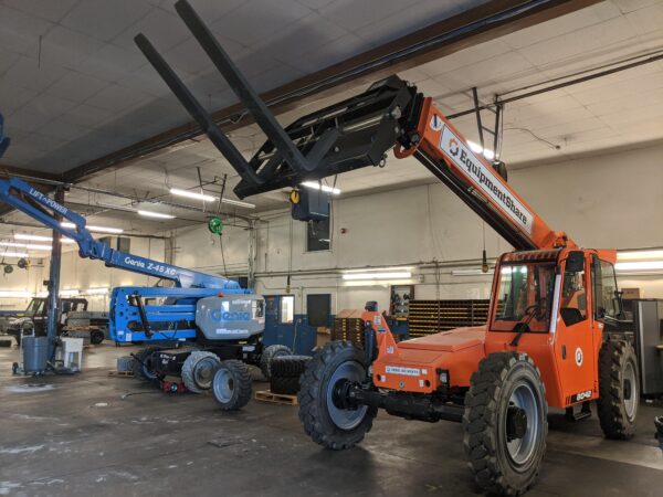 2020 SKYTRAK 8042